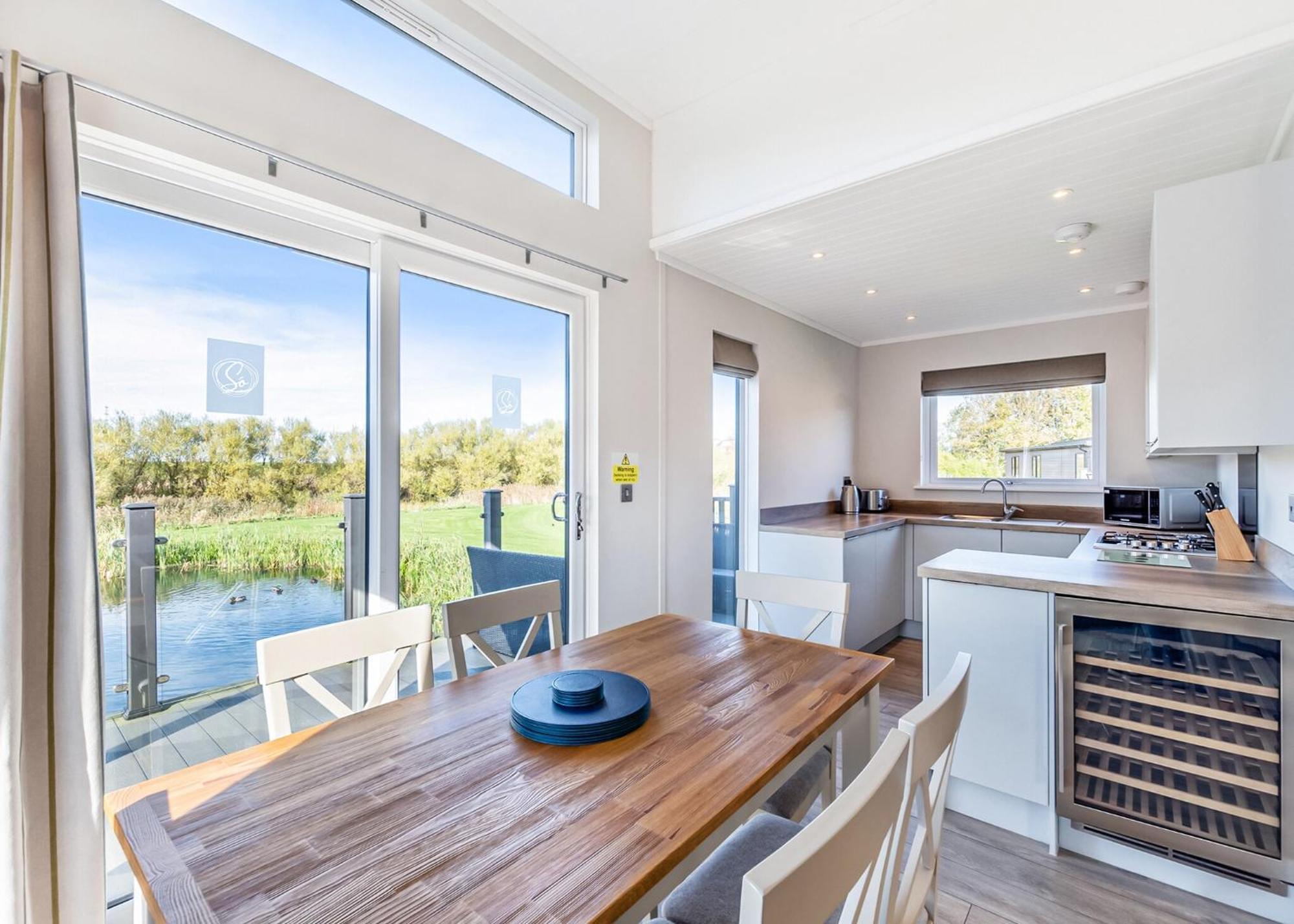 Waterside Hambleton Lakeside Lodges Poulton-le-Fylde Exteriör bild