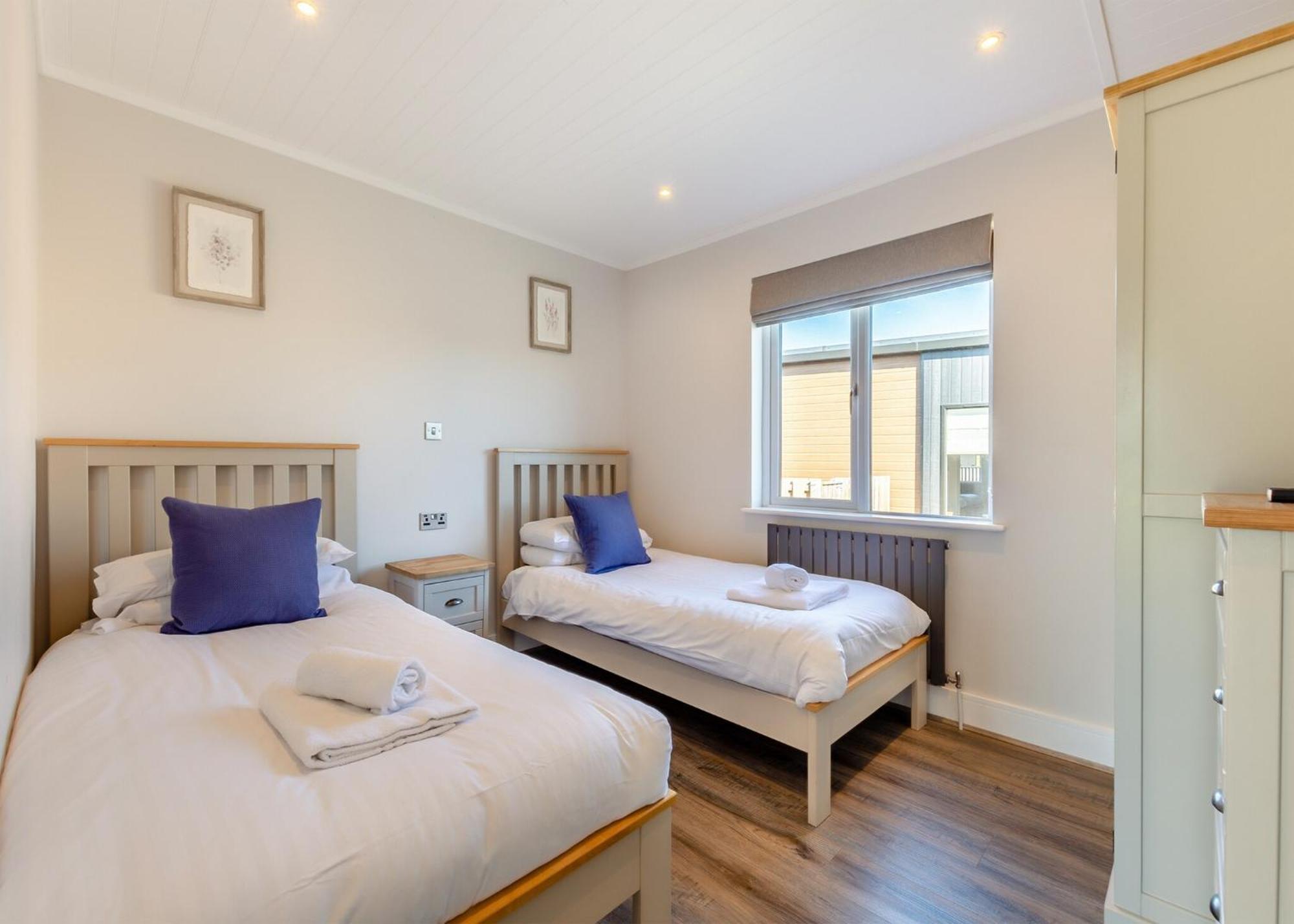 Waterside Hambleton Lakeside Lodges Poulton-le-Fylde Rum bild